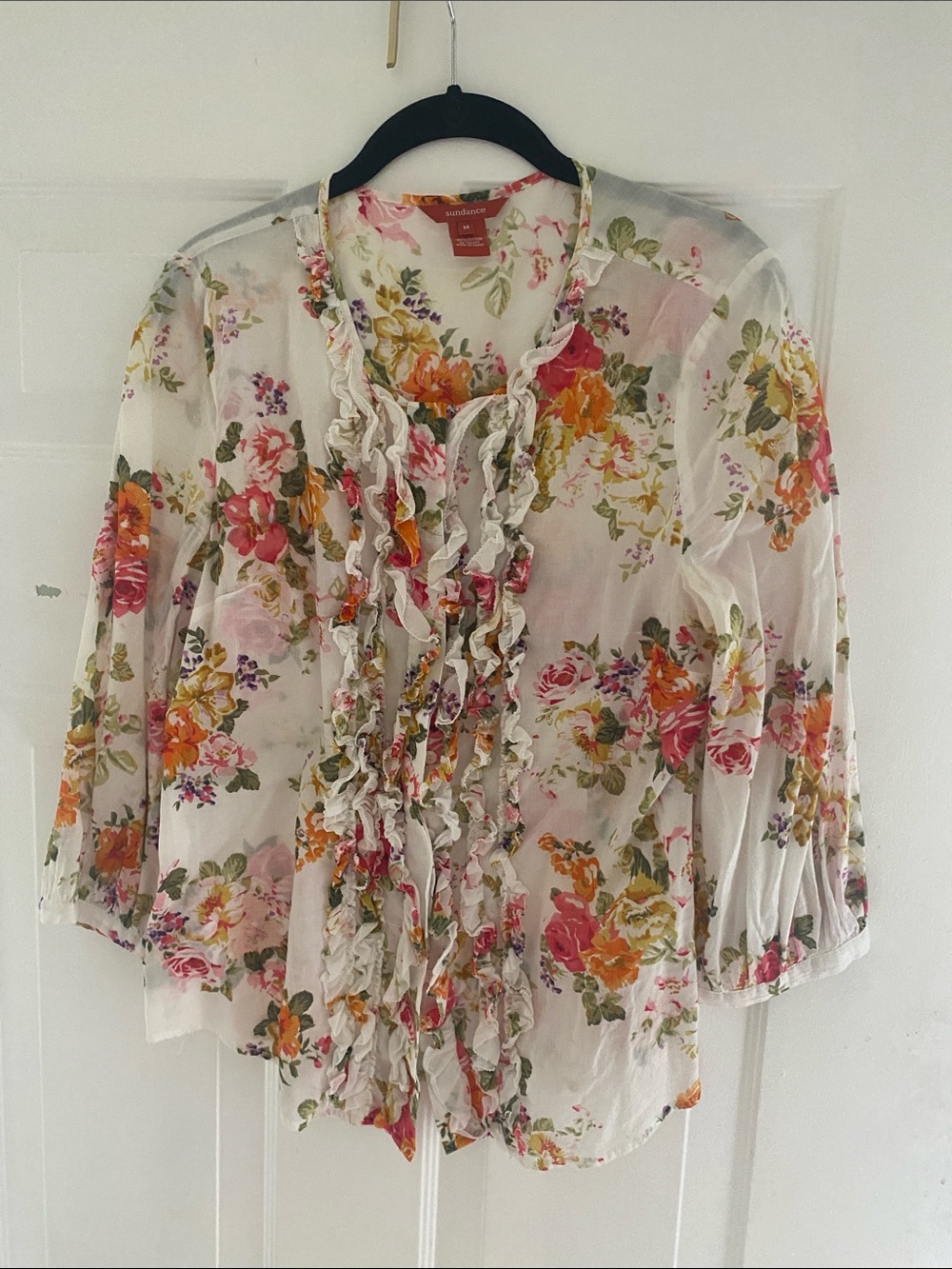 Gorgeous Sundance romantic floral button down